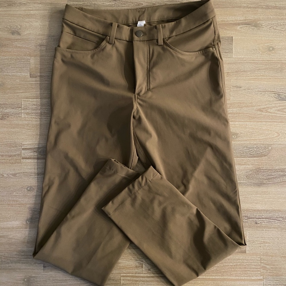 Lululemon everyday chinos